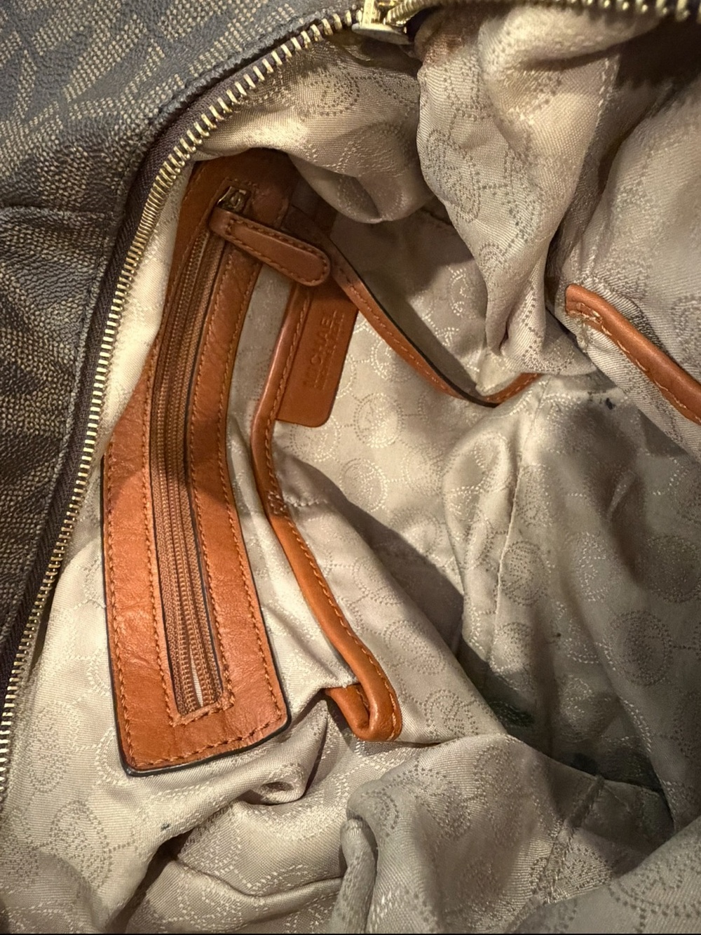 Michael Kors Brown MK Logo Hobo Bag with Lots of Pockets Needs zipper pull - Picture 15 of 15